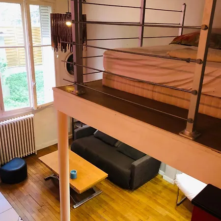 Cosy Canal St Martin Apartment Paris